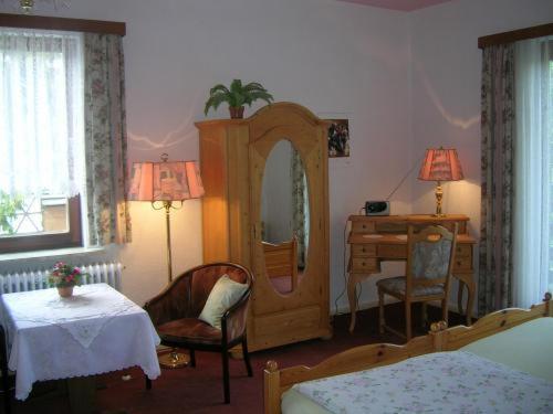 Suedharz-Pension Бад Захса Стая снимка